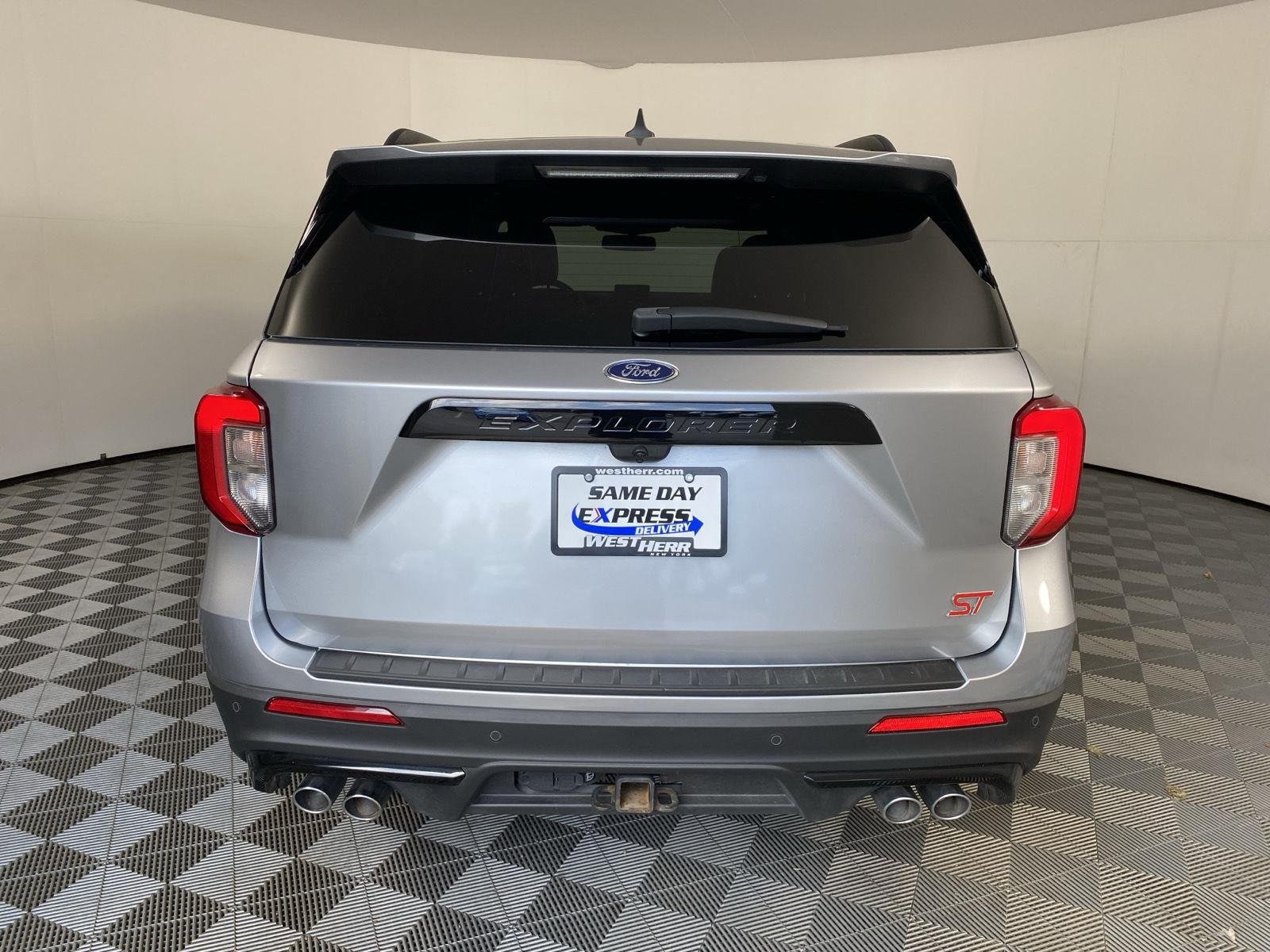 Used 2021 Iconic Silver Ford ST image 6