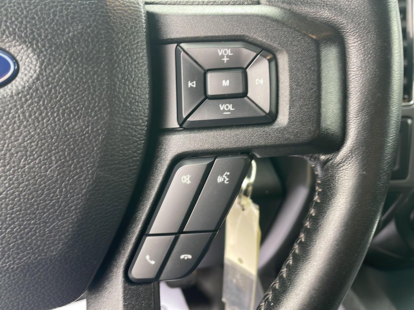 Used 2020 Oxford White Ford XLT image 16
