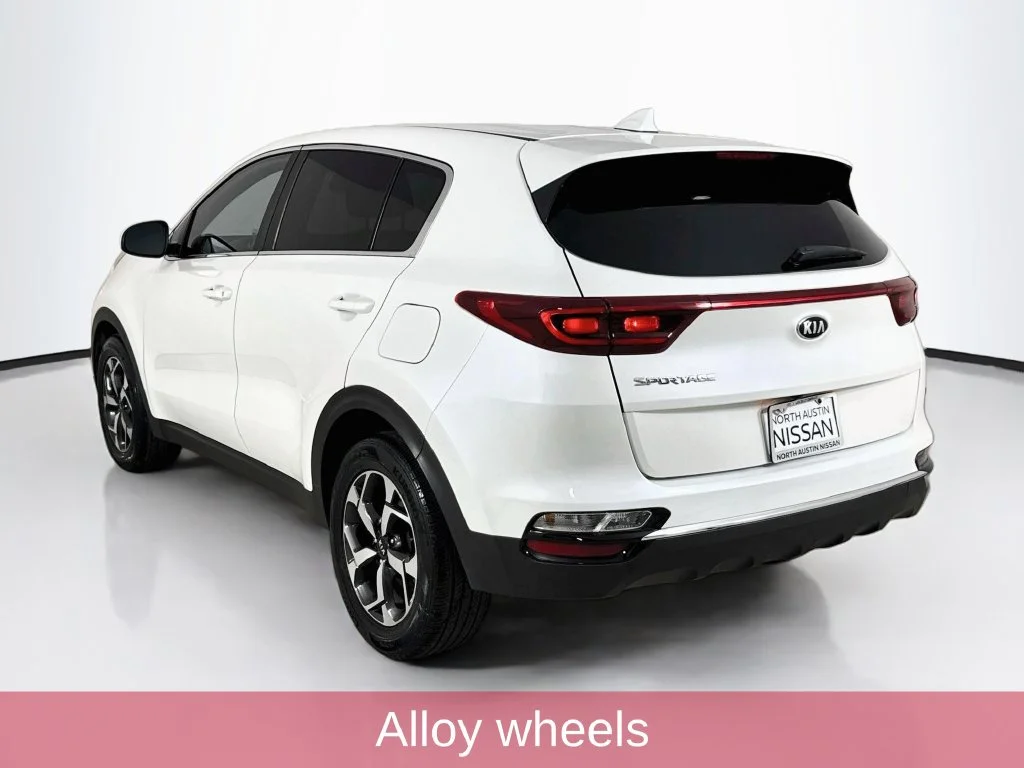 Used 2022 White Kia LX image 5