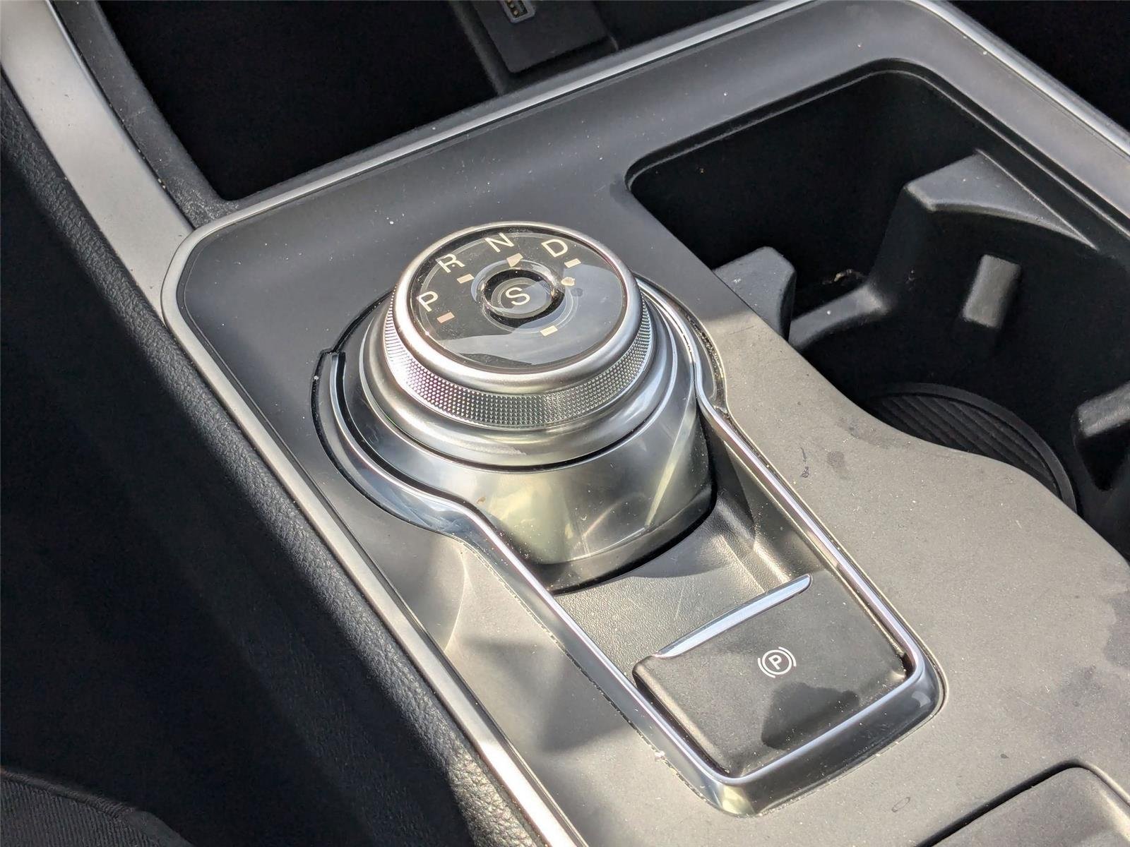 Used 2024 Iconic Silver Metallic Ford SE image 22