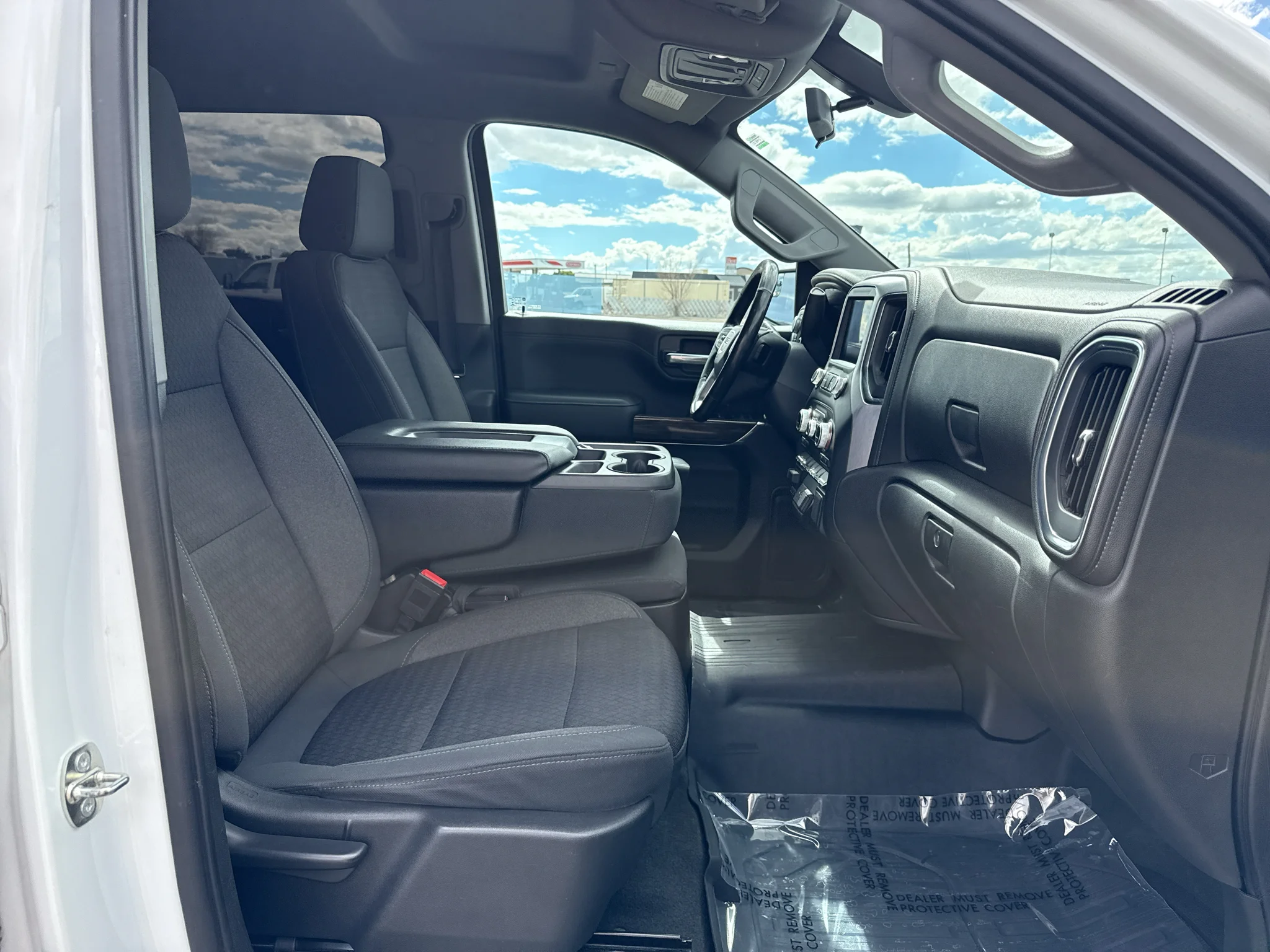 Used 2020 SUMMIT WHITE GMC Elevation image 19