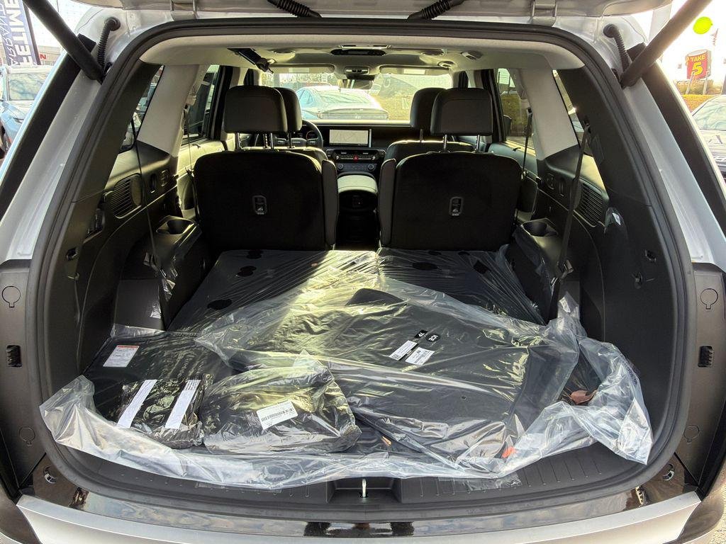 New 2026 Silver Hyundai Limited FWD image 18