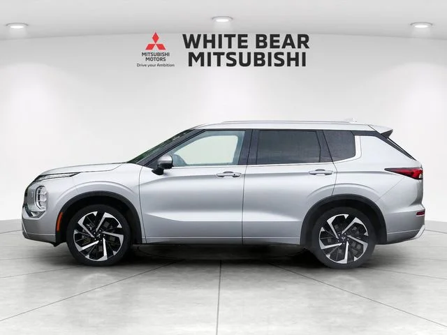 Used 2022 Alloy Silver Metallic Mitsubishi SEL image 3