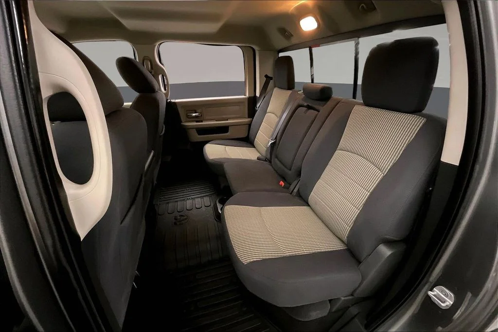 Used 2012 Gray Ram Big Horn image 31
