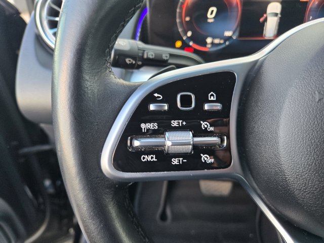 Used 2022 Black Mercedes-Benz GLB 250 image 20