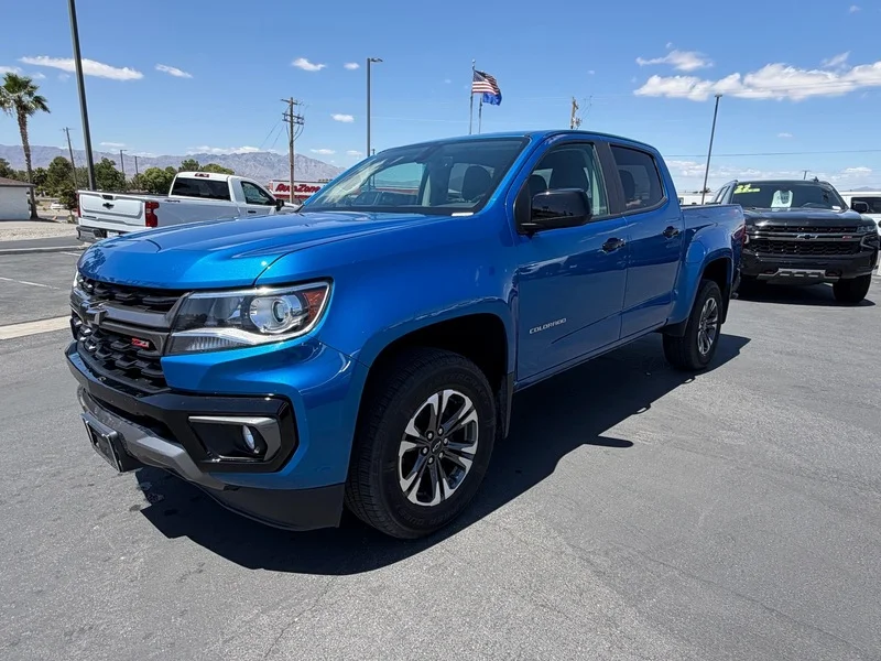 Used 2021 BRIGHT BLUE METALLIC Chevrolet 4WD Z71 image 7