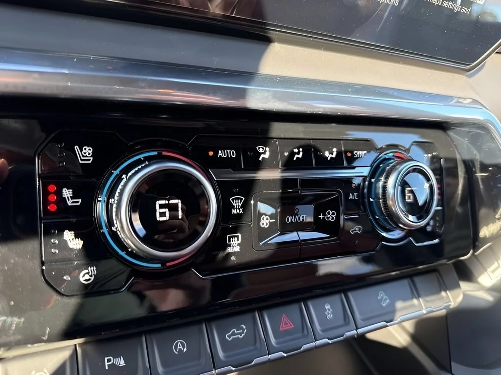 New 2026 Glacier White Tricoat GMC Denali Ultimate image 25