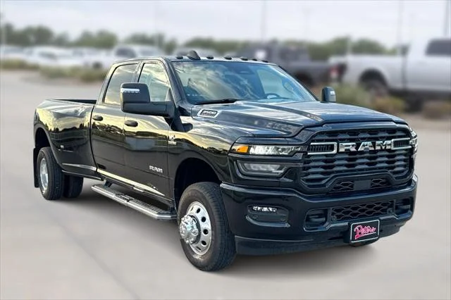 New 2026 Diamond Black Crystal Pearl-Coat Exterior Paint RAM Big Horn image 1