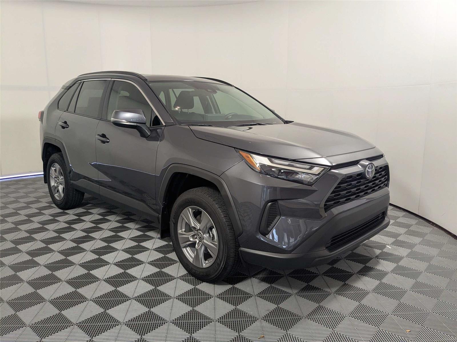 Certified Used 2025 Magnetic Gray Metallic Toyota XLE image 4