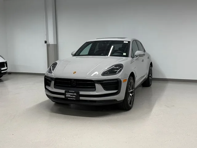 2026 Porsche Macan Base