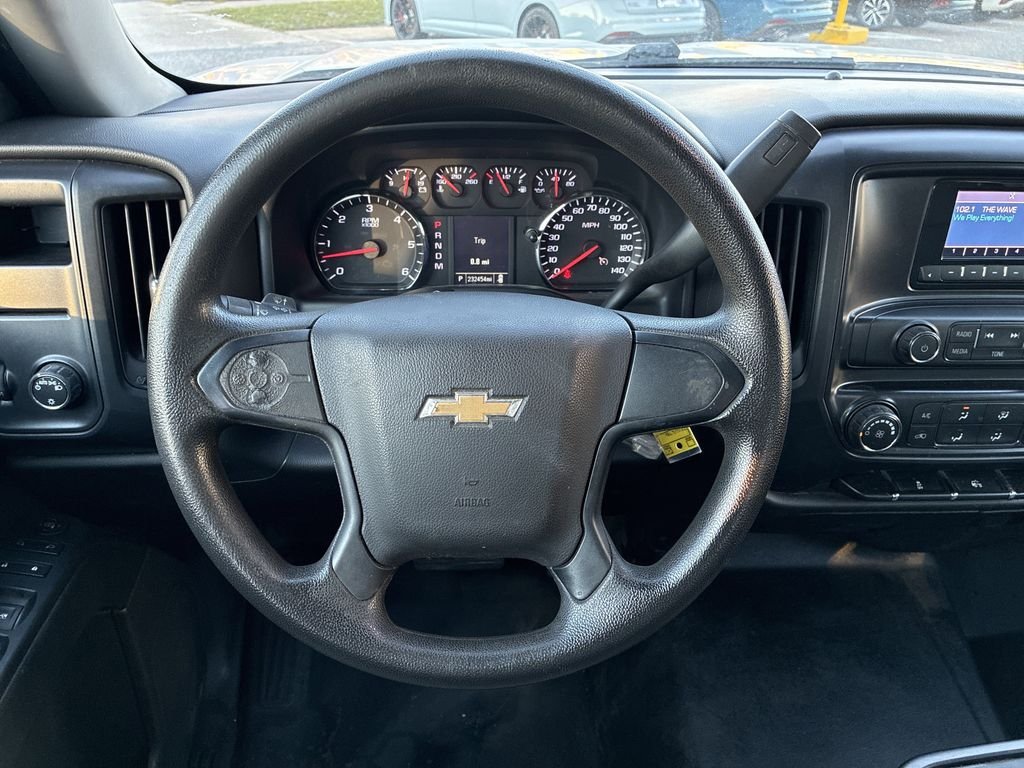 Used 2014 White Chevrolet Work Truck image 17