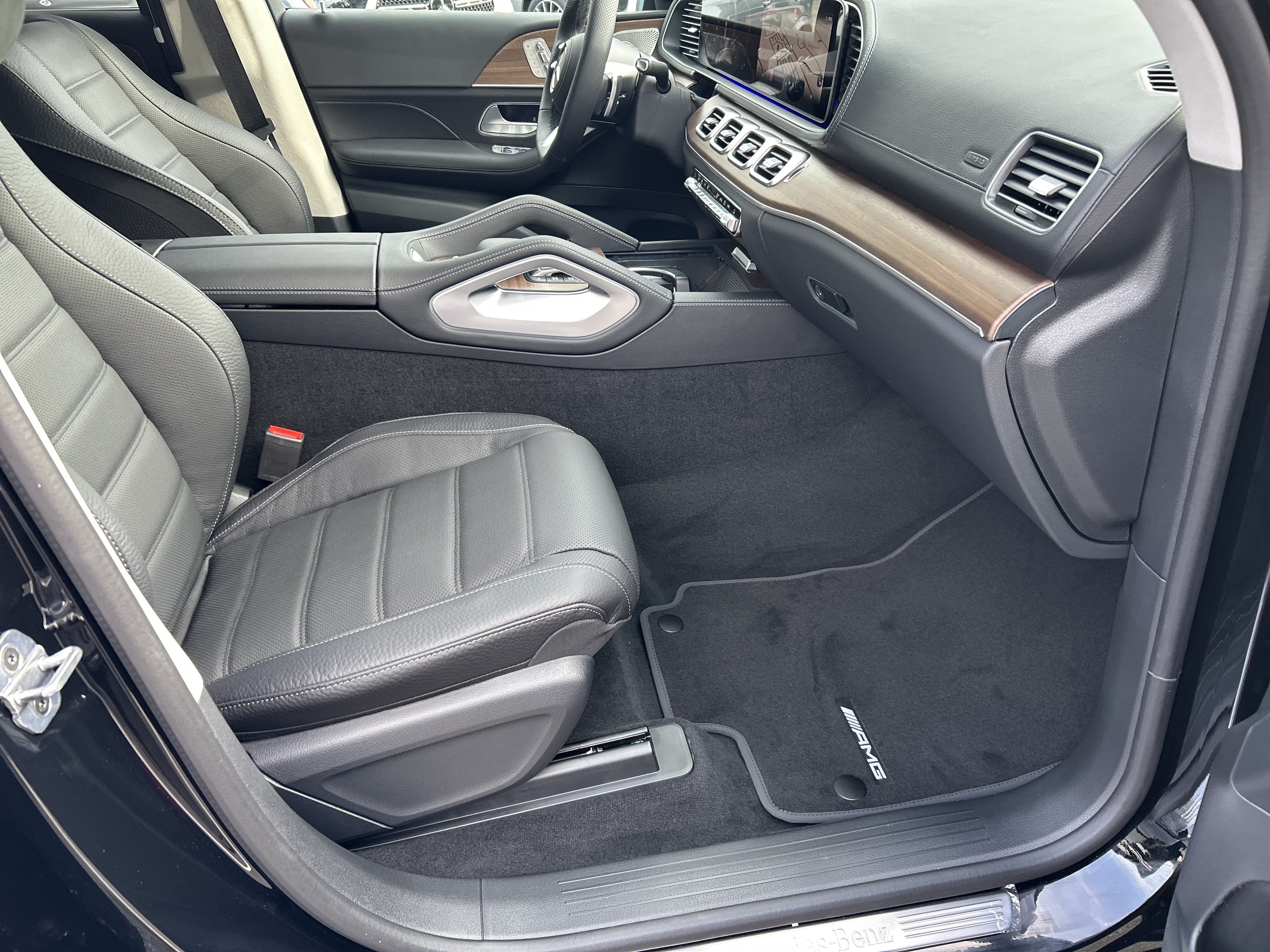 New 2026 Black Mercedes-Benz GLS 450 4MATIC® SUV image 47
