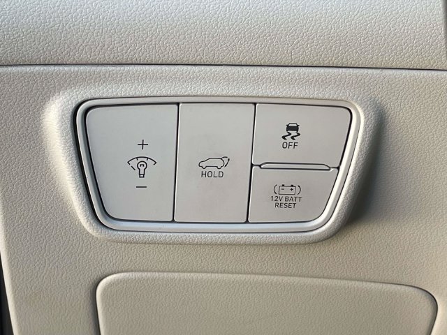 Certified Used 2023 Shimmering Silver Hyundai Blue image 19