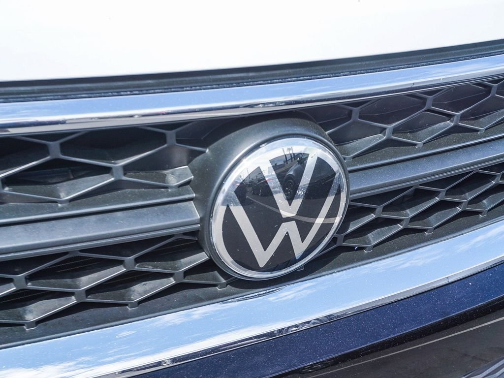 Used 2022  Volkswagen 1.5T SE image 12
