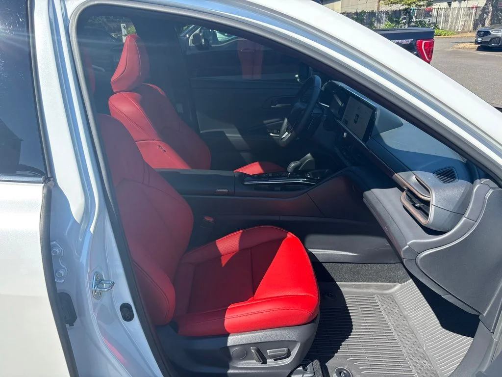 Used 2026  Toyota Platinum image 23
