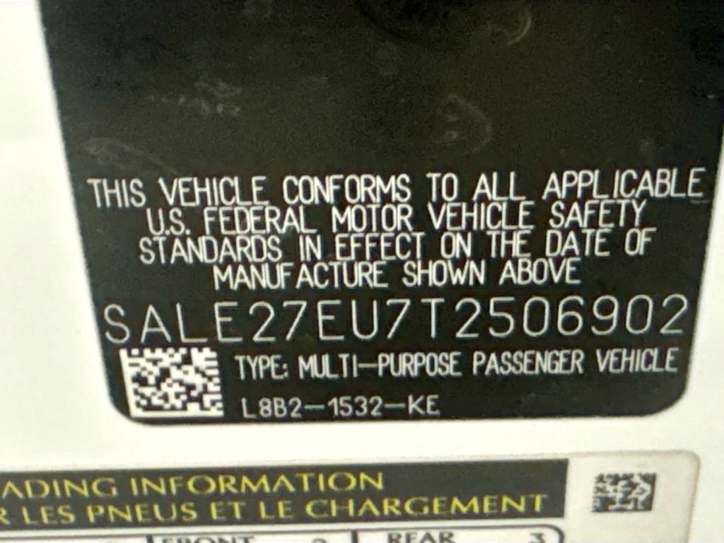 New 2026 Fuji White Land Rover X-Dynamic SE image 31