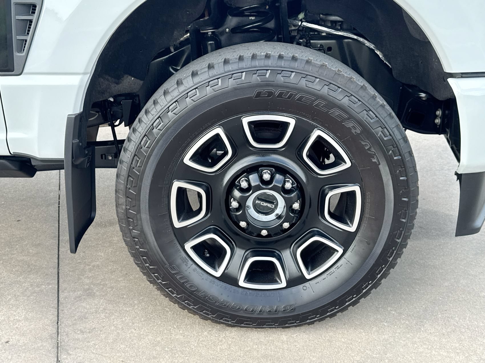 Used 2025 Gray Ford Platinum image 10