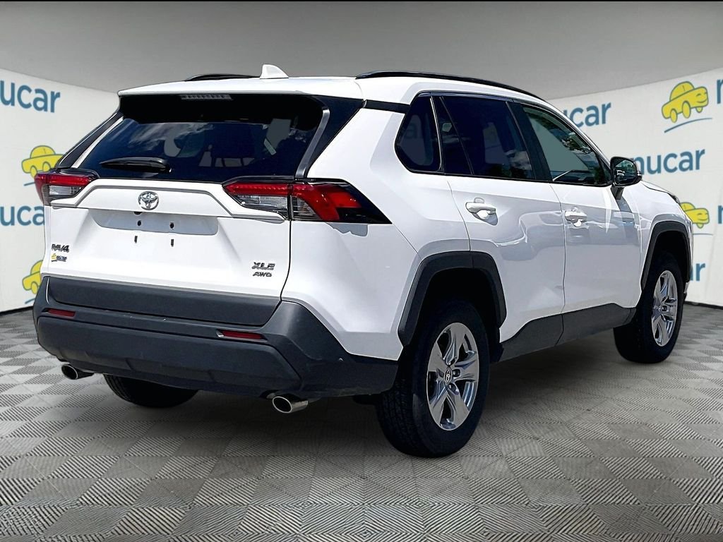 Used 2024 Ice Toyota XLE image 6