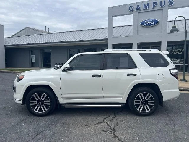 Certified Used 2018 Blizzard Pearl Toyota  image 8
