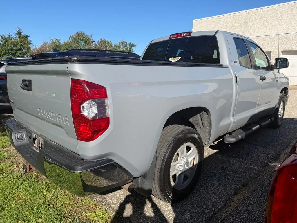 Used 2019 Gray Toyota SR5 image 5