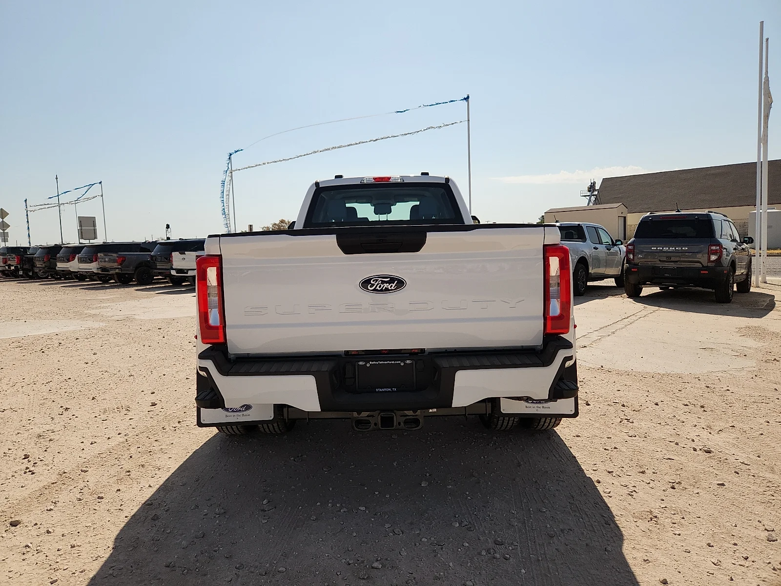 New 2027 Oxford White Ford XL image 6