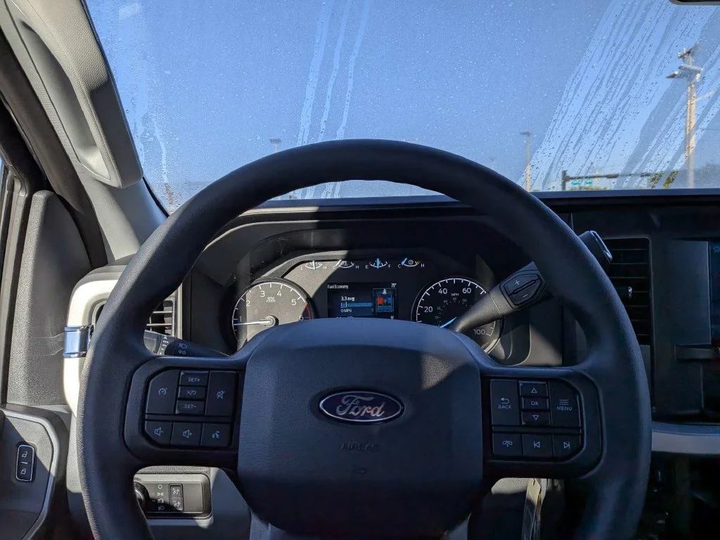 New 2027 Carbonized Gray Metallic Ford F-250® XLT image 18