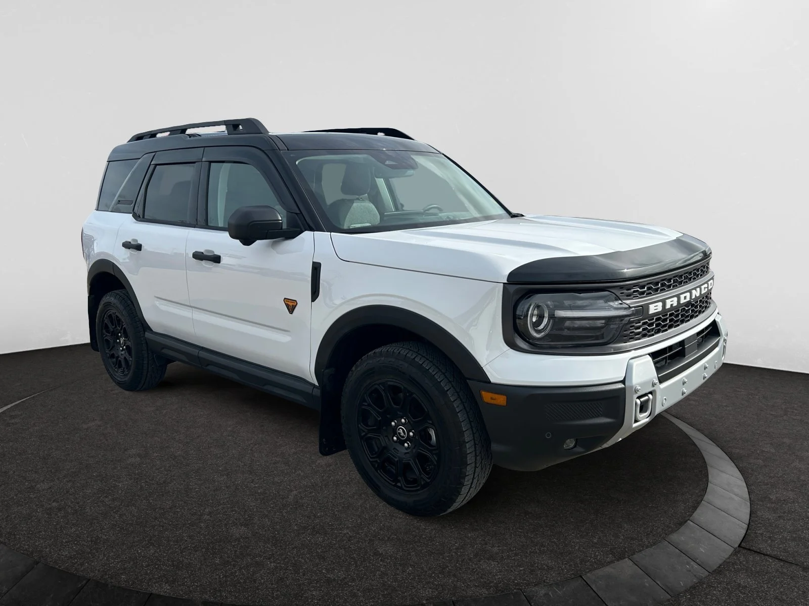 Used 2025 White Ford BADLANDS image 7