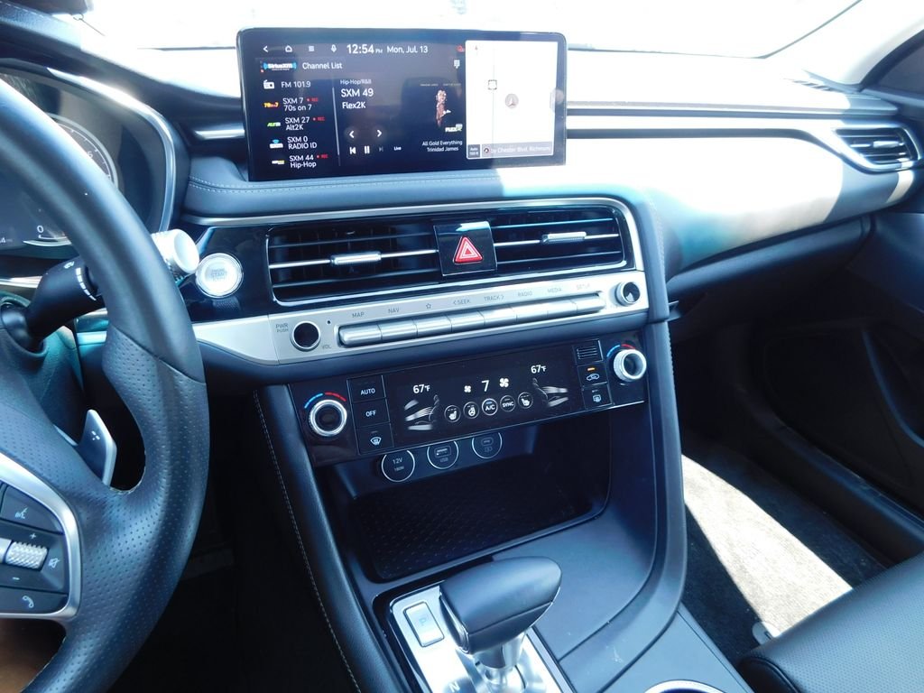 Used 2025 Gray Genesis 2.5T image 29