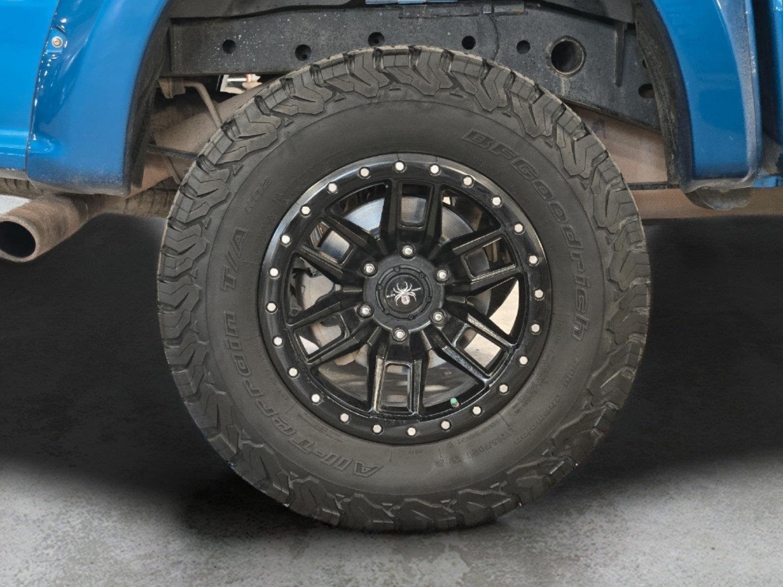 Used 2022 Velocity Blue Ford XLT image 53