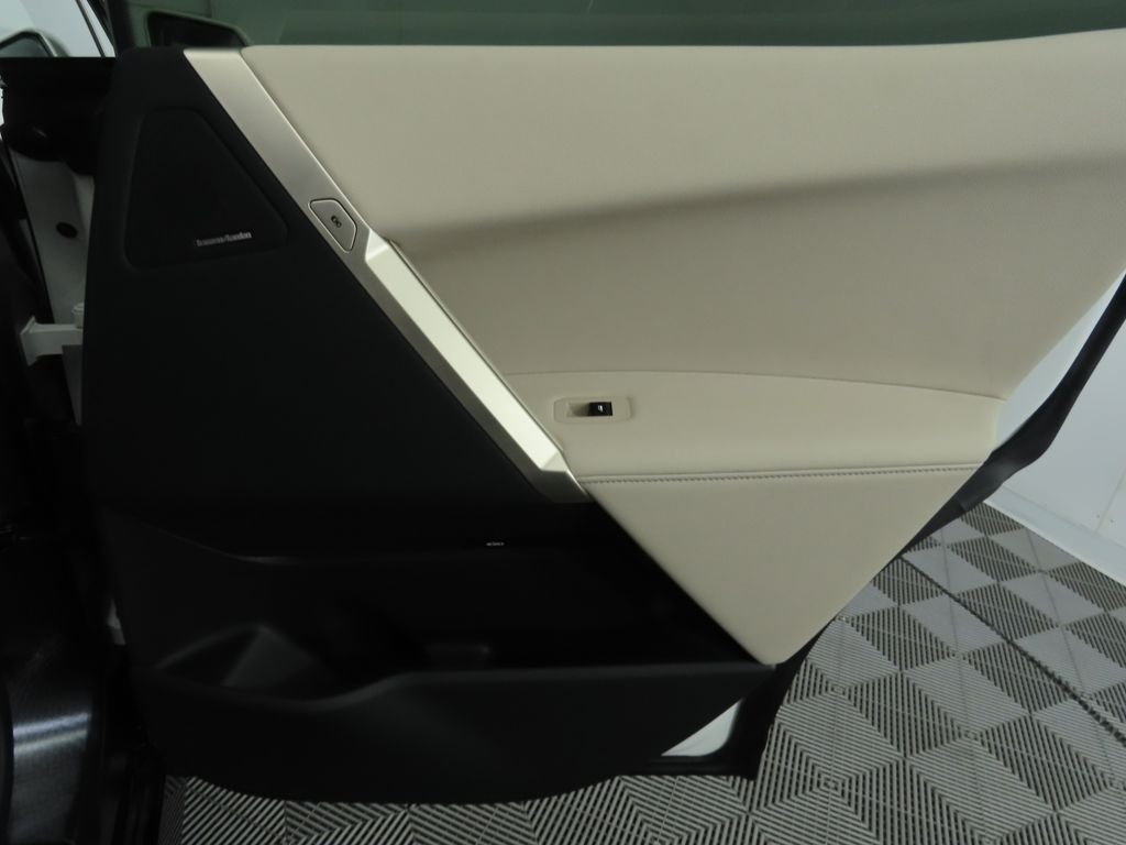 2026 BMW iX 60 - Photo 29