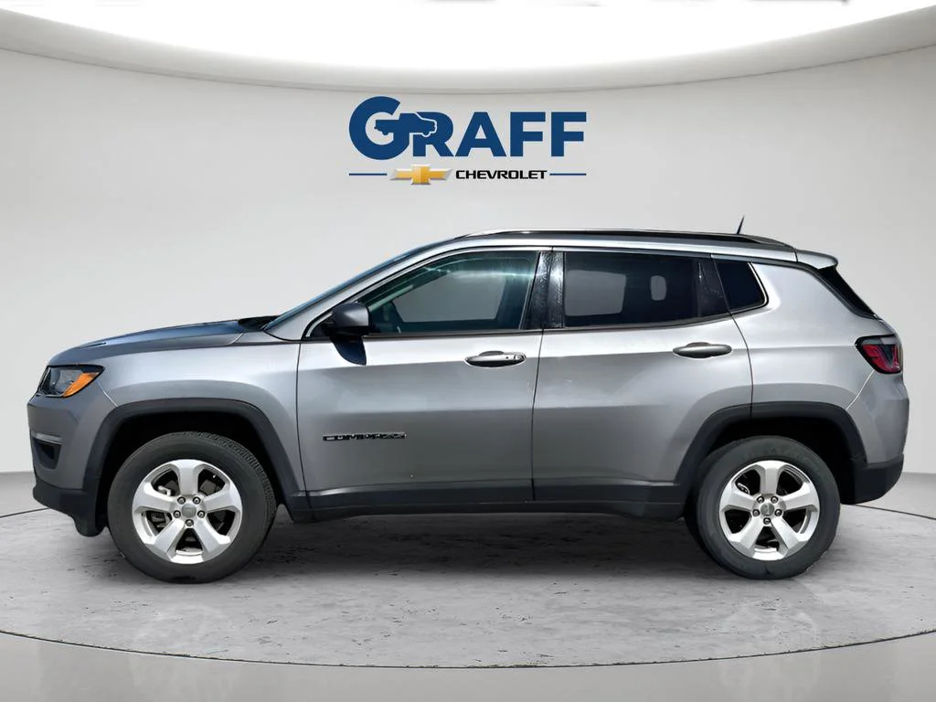Used 2018 Jeep Compass Latitude with VIN 3C4NJDBB4JT366055 for sale in Burns Harbor, IN