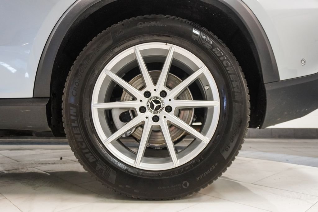 Used 2025 Gray Mercedes-Benz GLE 350 image 35