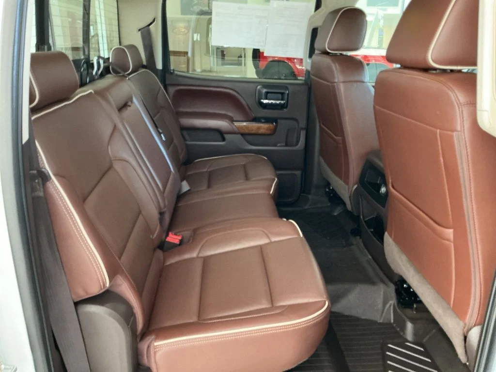 Used 2017 Pearl Chevrolet High Country image 26