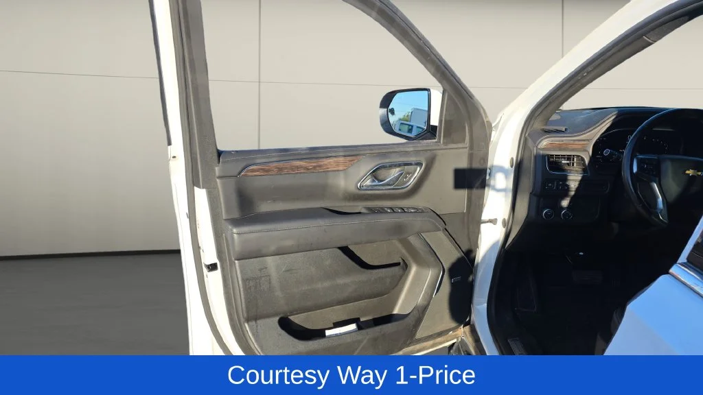 Used 2022 White Chevrolet LT image 13