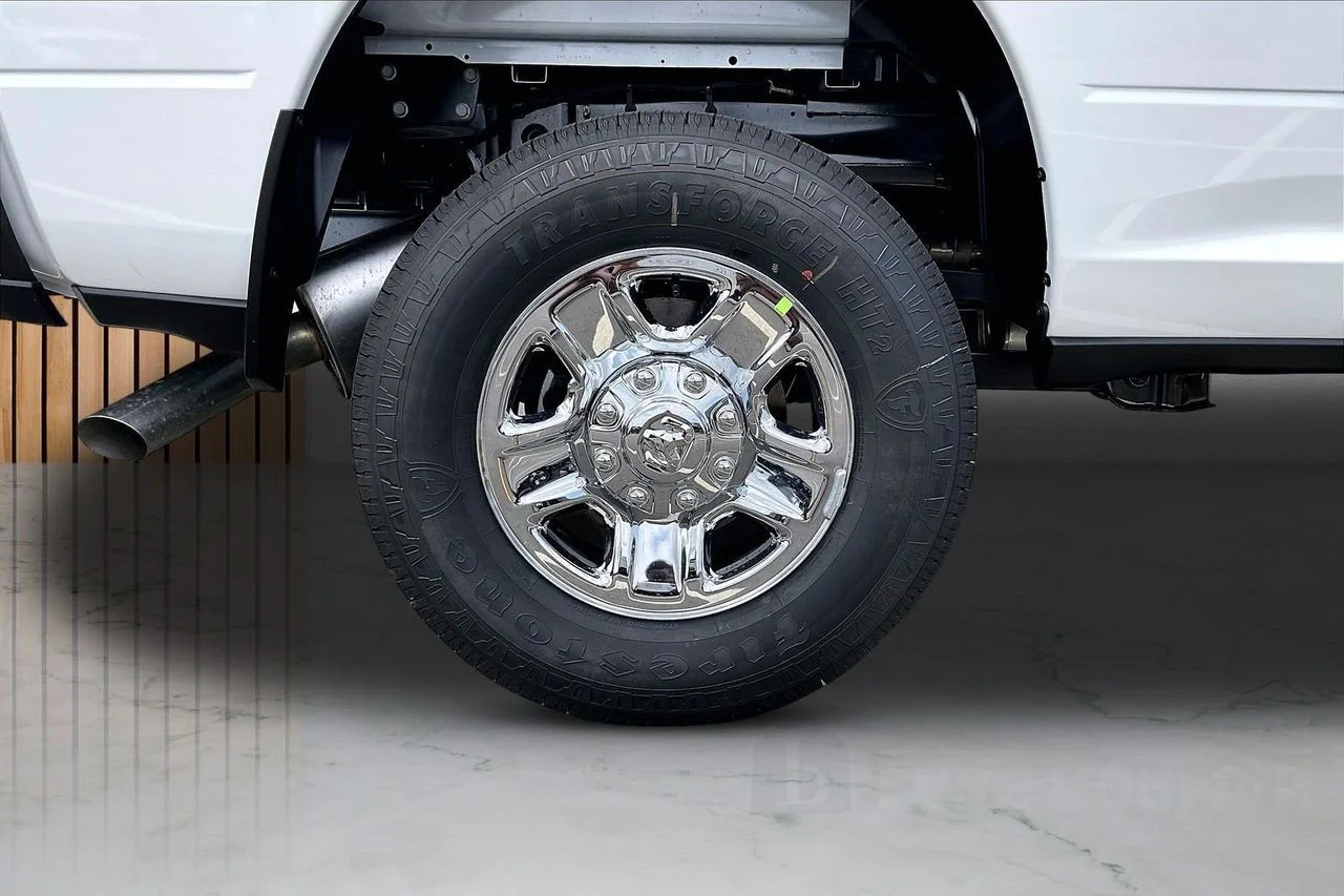 New 2026 Bright White Clear-Coat Exterior Paint RAM Tradesman image 35