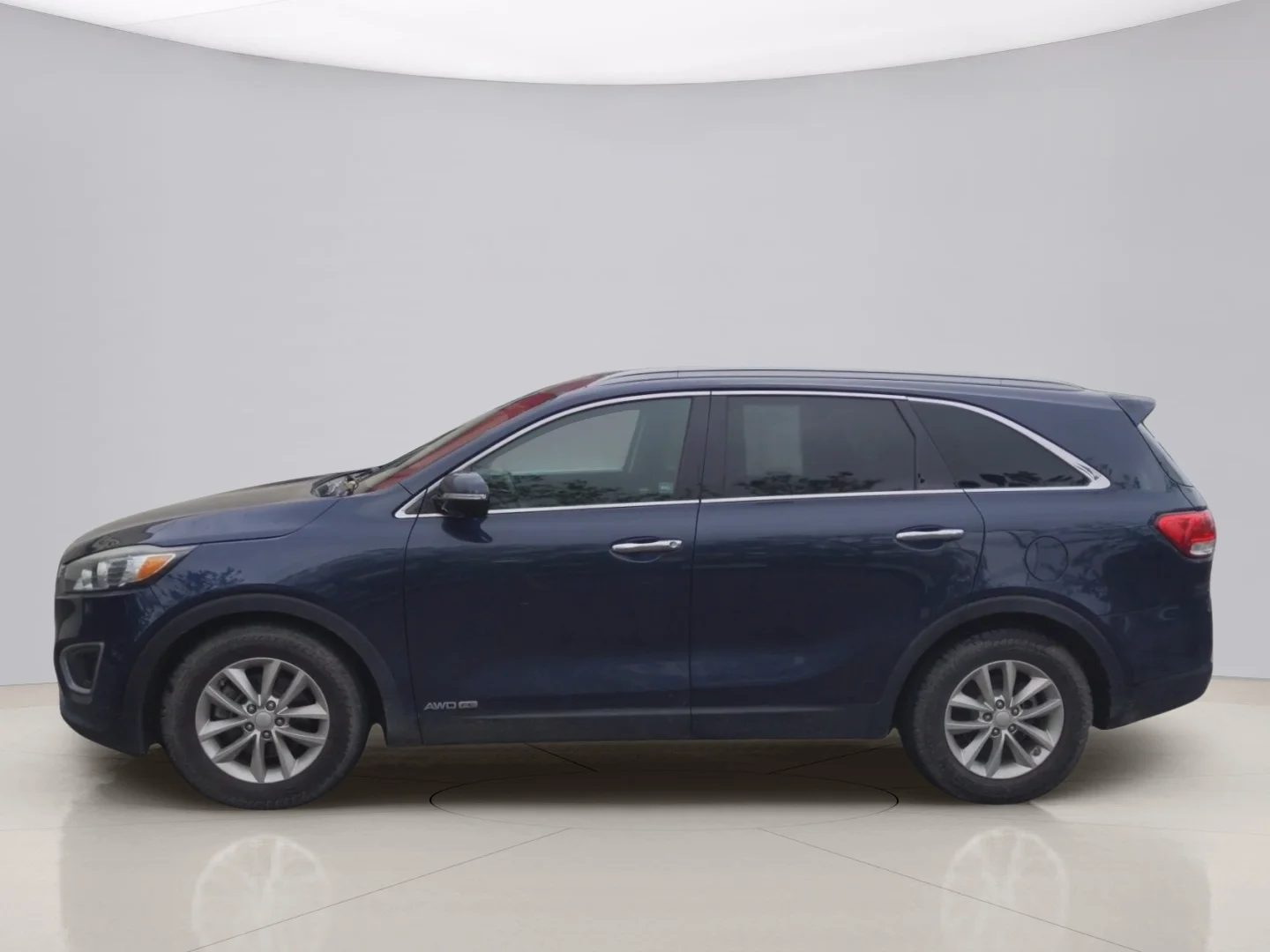 Used 2016 Blue Kia LX image 2