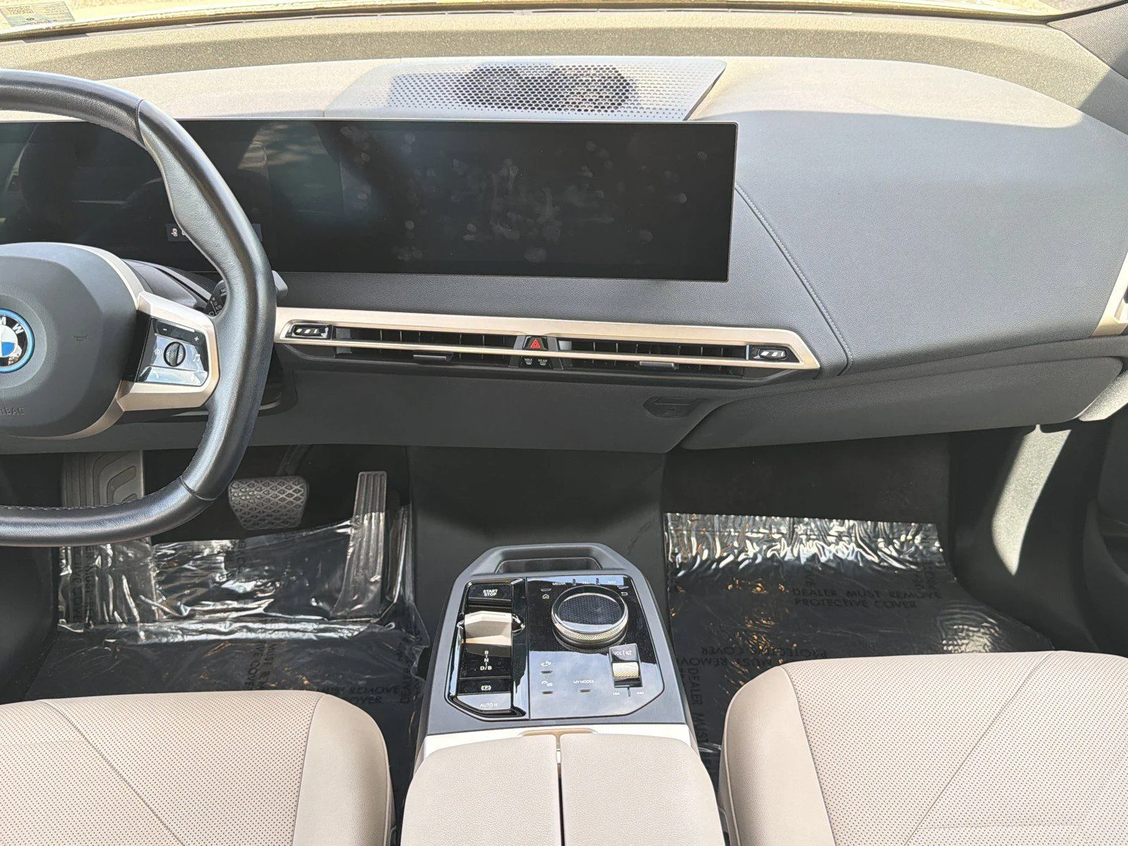 2023 BMW iX Base - Photo 16