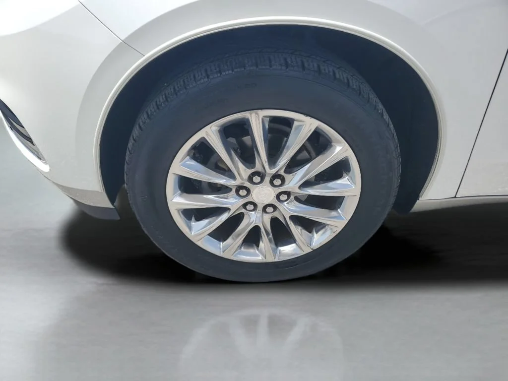 Used 2020 Includes Satin Nickel lower exterior accent color.) Buick Essence image 28
