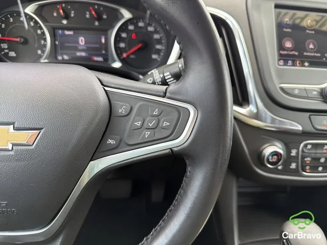 Used 2022 Silver Ice Metallic Chevrolet LT image 30