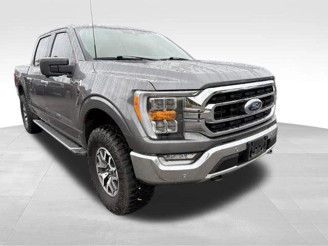 Used 2022 Gray Ford XLT image 2