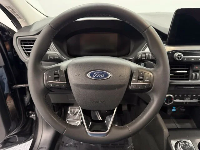 Used 2023 Black Ford Active image 17