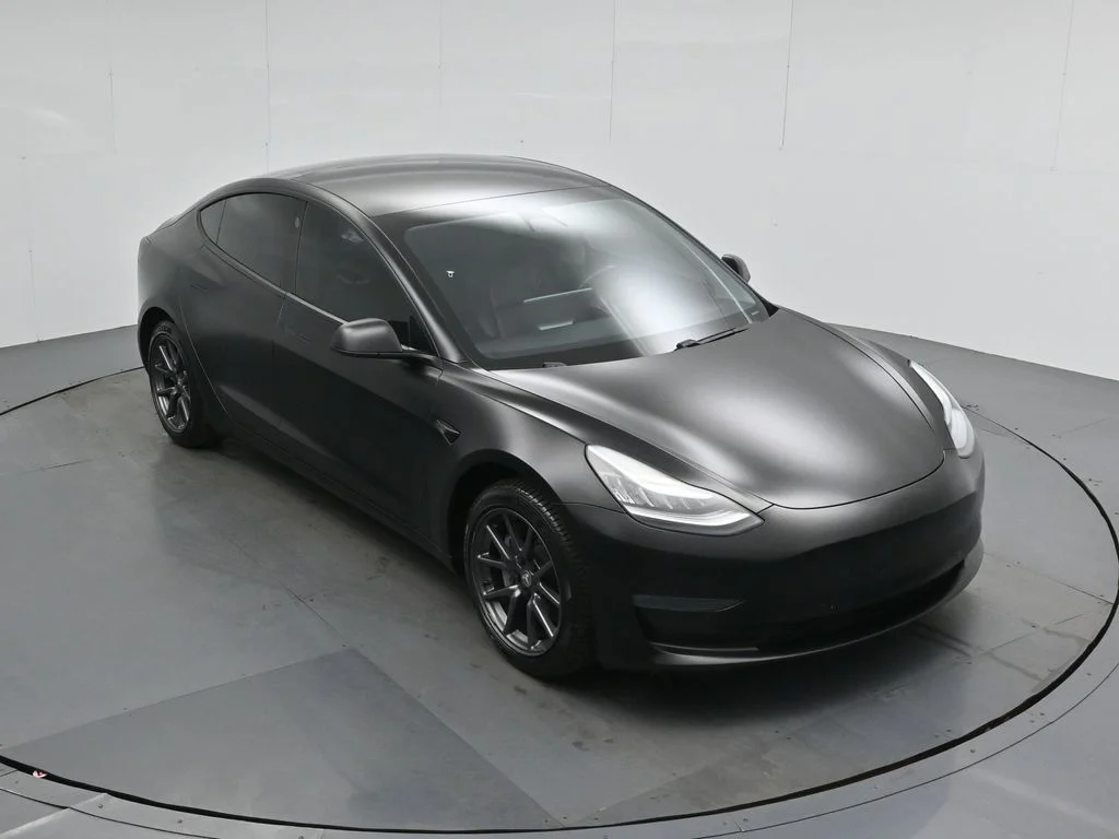 Used 2019 White Tesla Standard Range Plus image 30