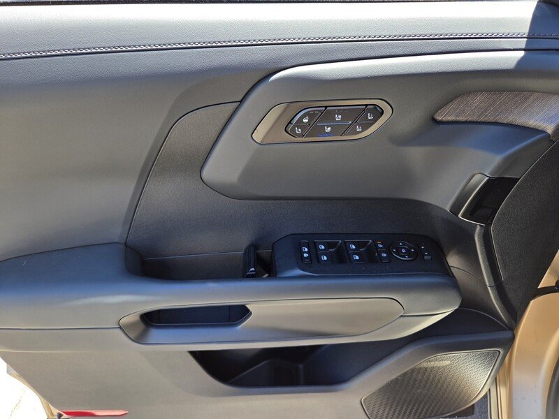 New 2027 Terrain Brown Matte Kia X-Line SX Prestige image 10
