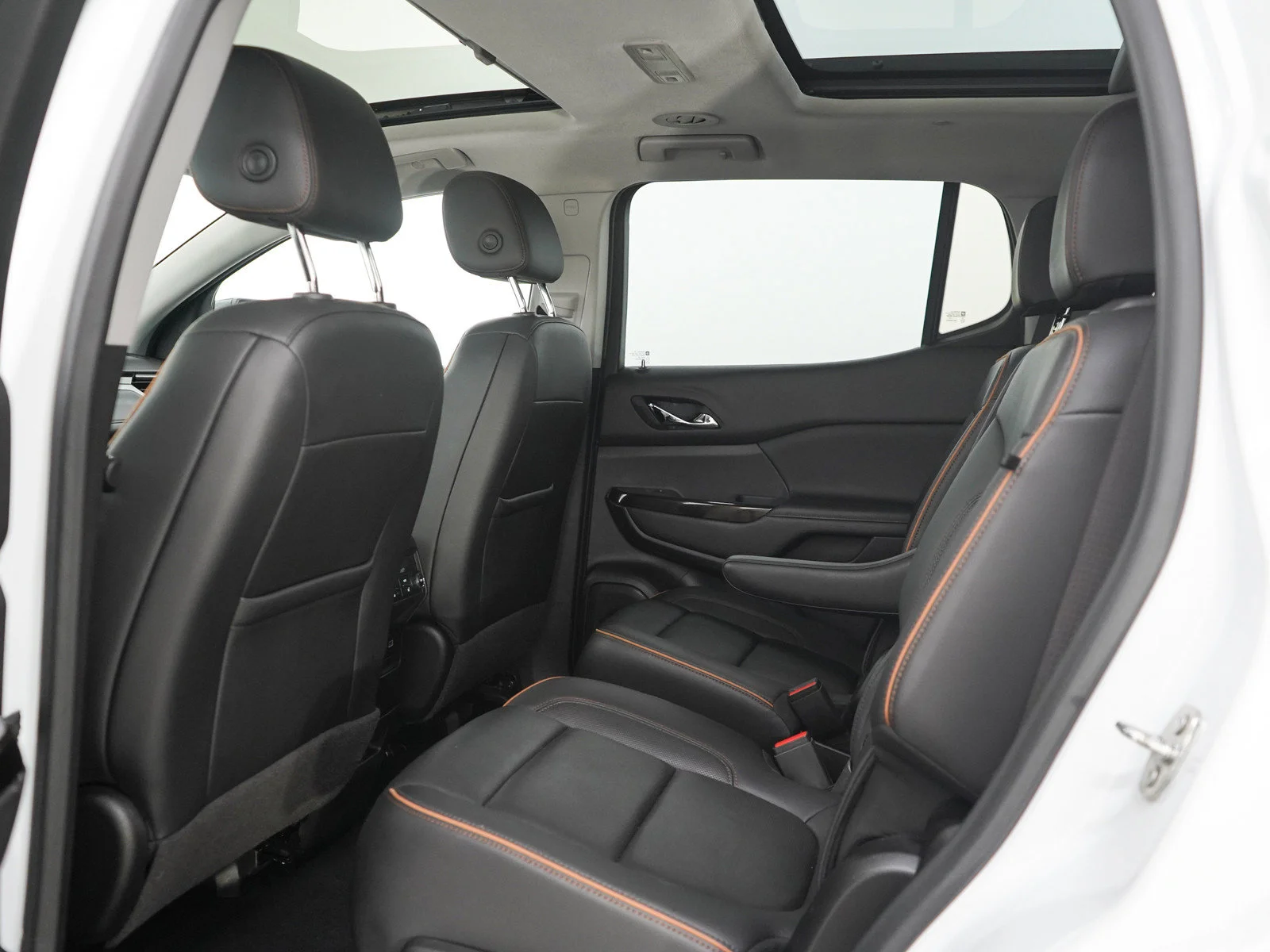 Used 2022 Summit White GMC AT4 image 18