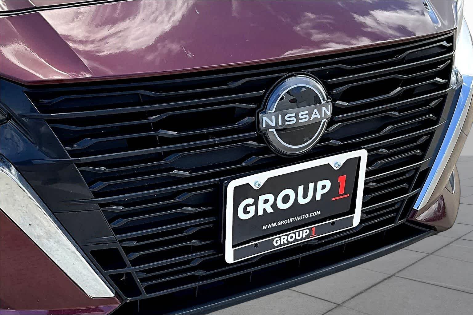 Used 2024 Garnet Pearl Metallic Nissan 2.5 SV image 30