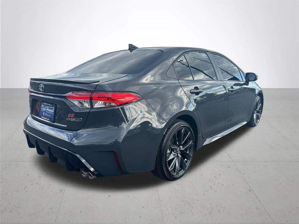 Certified Used 2024  Toyota SE image 8