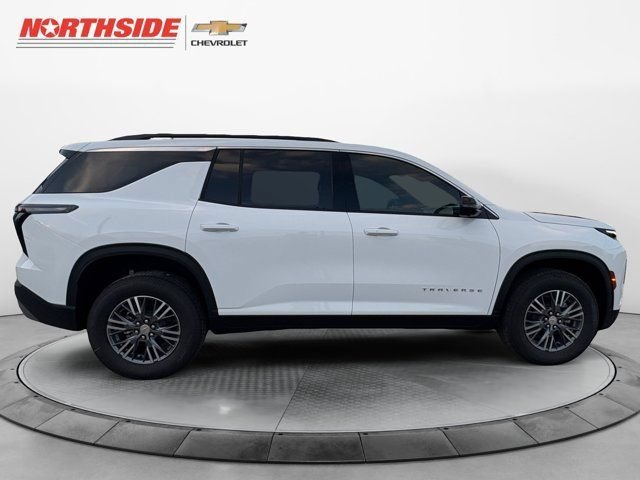 2027 Chevrolet Traverse LT - Photo 9