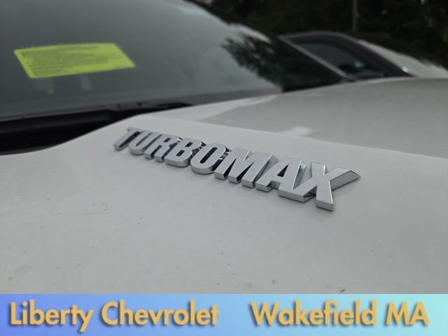 New 2026 Summit White Chevrolet LT (2FL) image 4