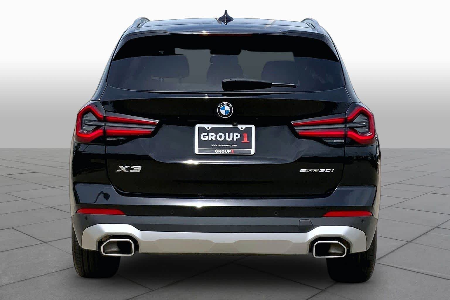 Used 2023 Jet Black BMW sDrive30i image 4