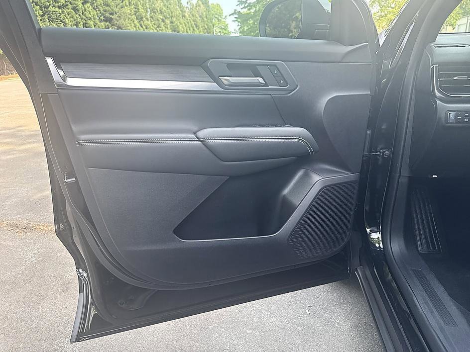 Used 2025 Ebony Twilight Metallic GMC AWD Elevation image 9